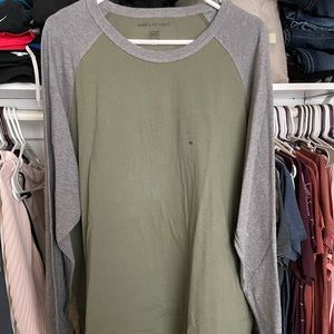 Men’s American Eagle long sleeve